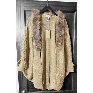 Freeway Knit Cape with Faux Fur Collar Tan Brown Sweater Poncho Large